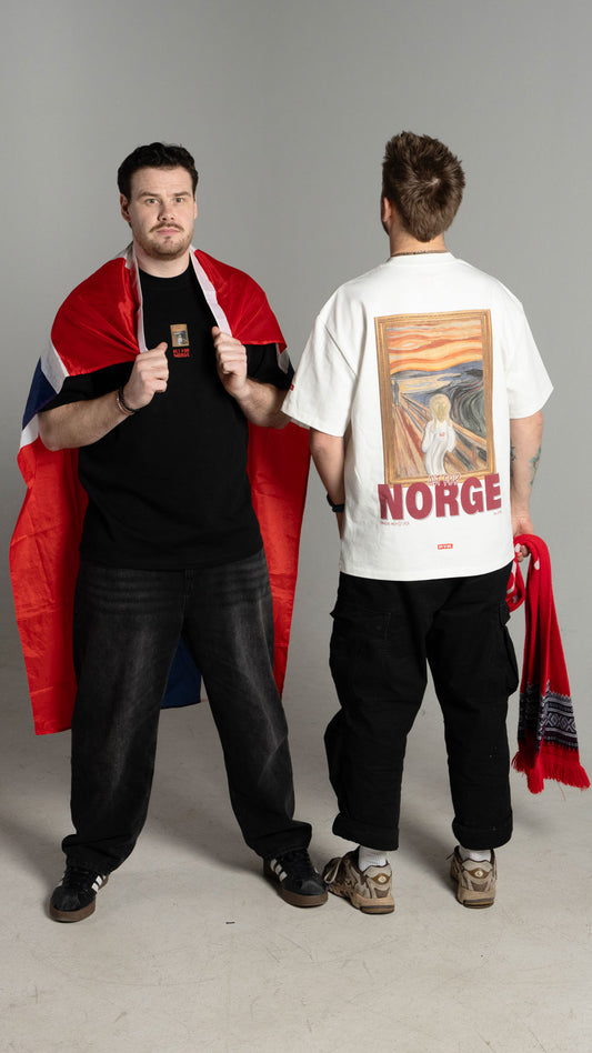 425GSM: SKRIK FOR NORGE [BRODERT FRONT, IKONISK TRYKK MED TEKST BAK]